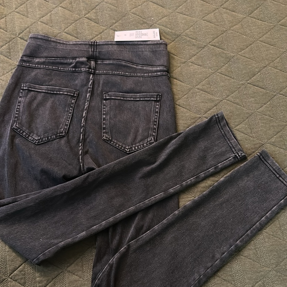 Halara faux Jean leggings with back pockets